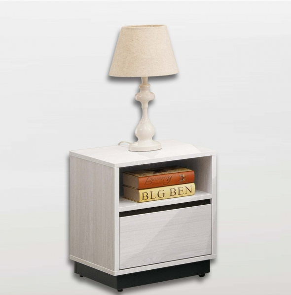 A84-07 艾倫1.3尺床頭櫃