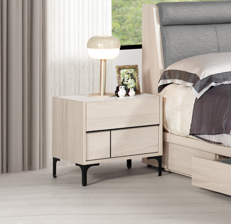 A1087-8 里斯特1.7尺床頭櫃