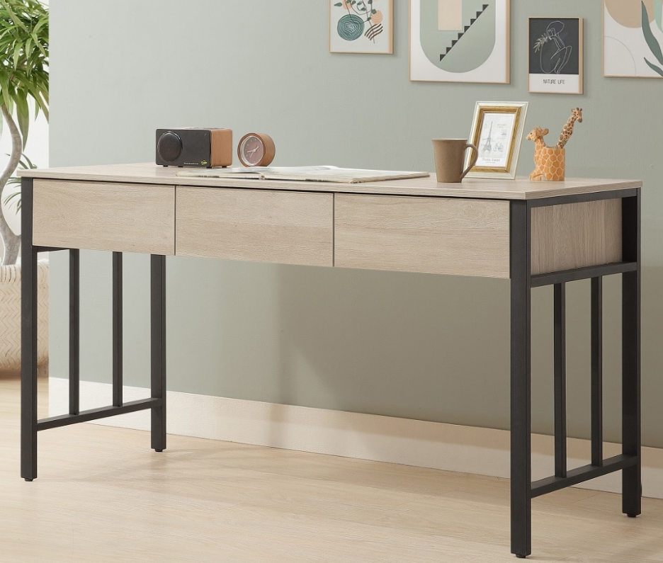 C343-9司曼特USB 5尺書桌 附插座 桌面中間位置