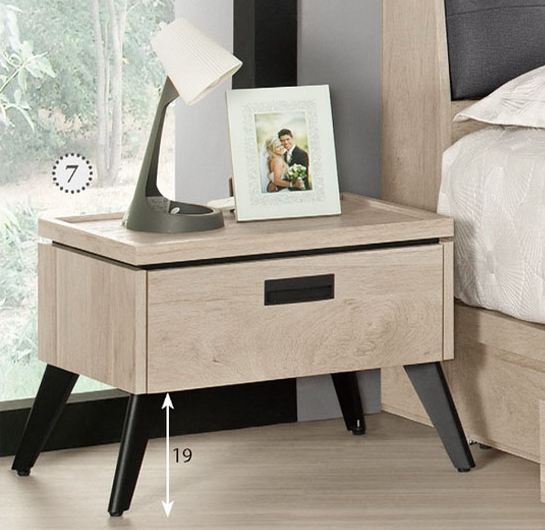 A1173-7 達里歐1.8尺床頭櫃