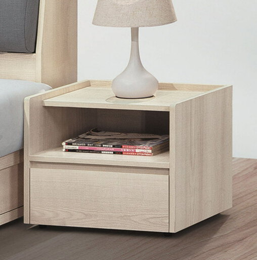 E28-7 卡洛琳北美杉木床頭櫃