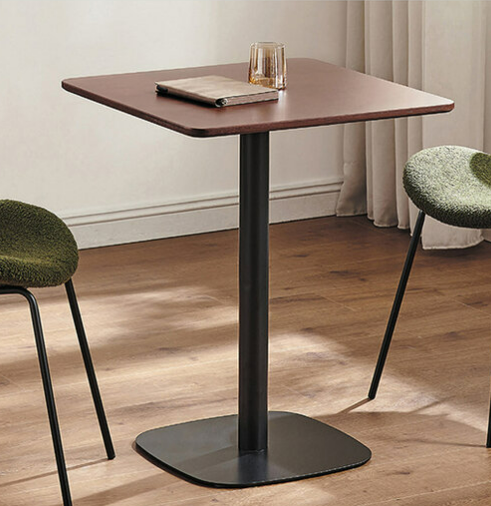 D831-7 肯特黑馬肚胡桃方桌