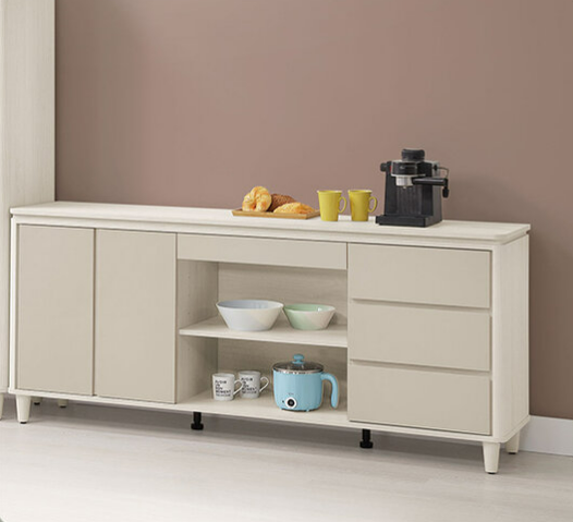 830-4 蕾佳娜6尺餐櫃 ⊙採斜邊手把設計、 ⊙開門內附1片活動隔板