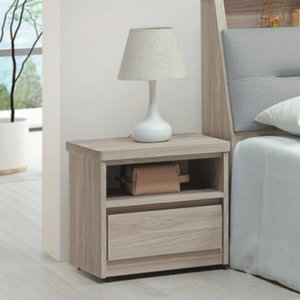 C531-3 雲杉床頭櫃